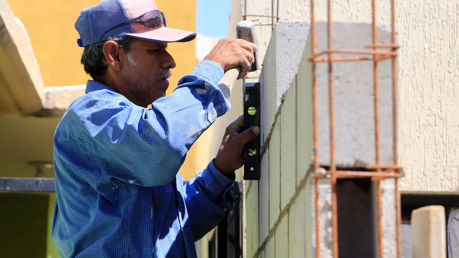 Construcción albañil trabajando